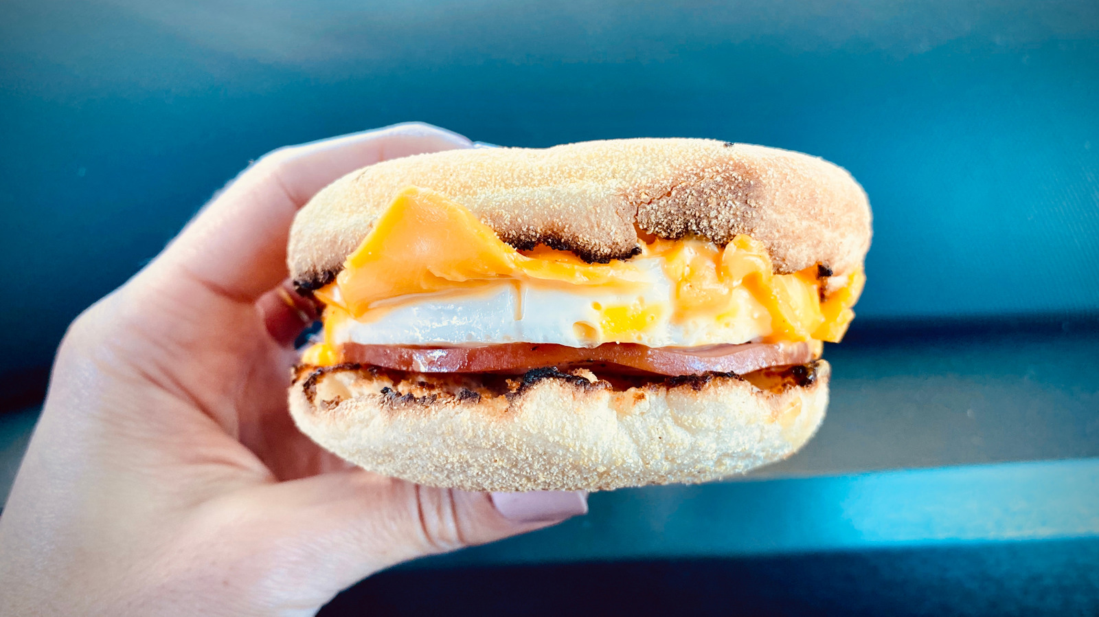 <a href="https://www.foodrepublic.com/2170550/homemade-egg-mcmuffin-great-value-cheese/" target="_blank">The Cheese You Should Buy For Perfect Egg McMuffins At Home</a>