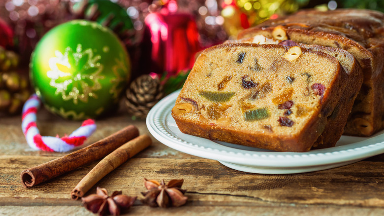 Fruitcake cut into slices