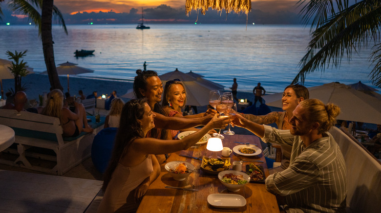Thai restaurant patrons