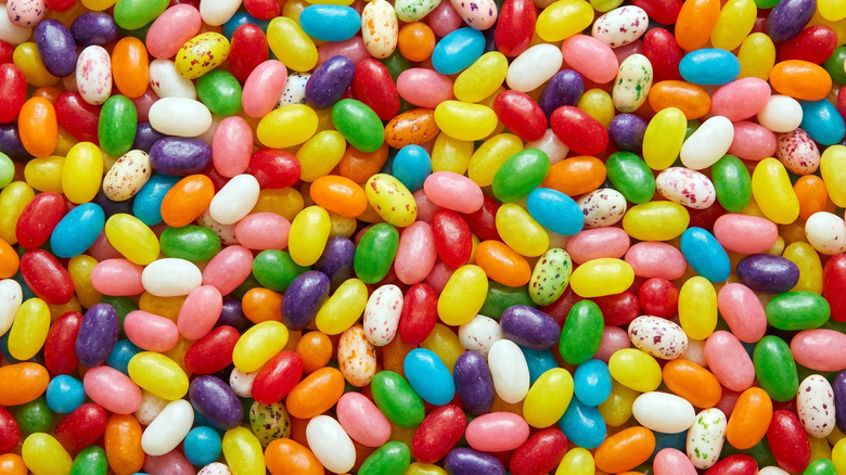 Closeup of a pile of jelly beans in various flavors