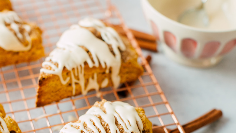 scones with vanilla glaze