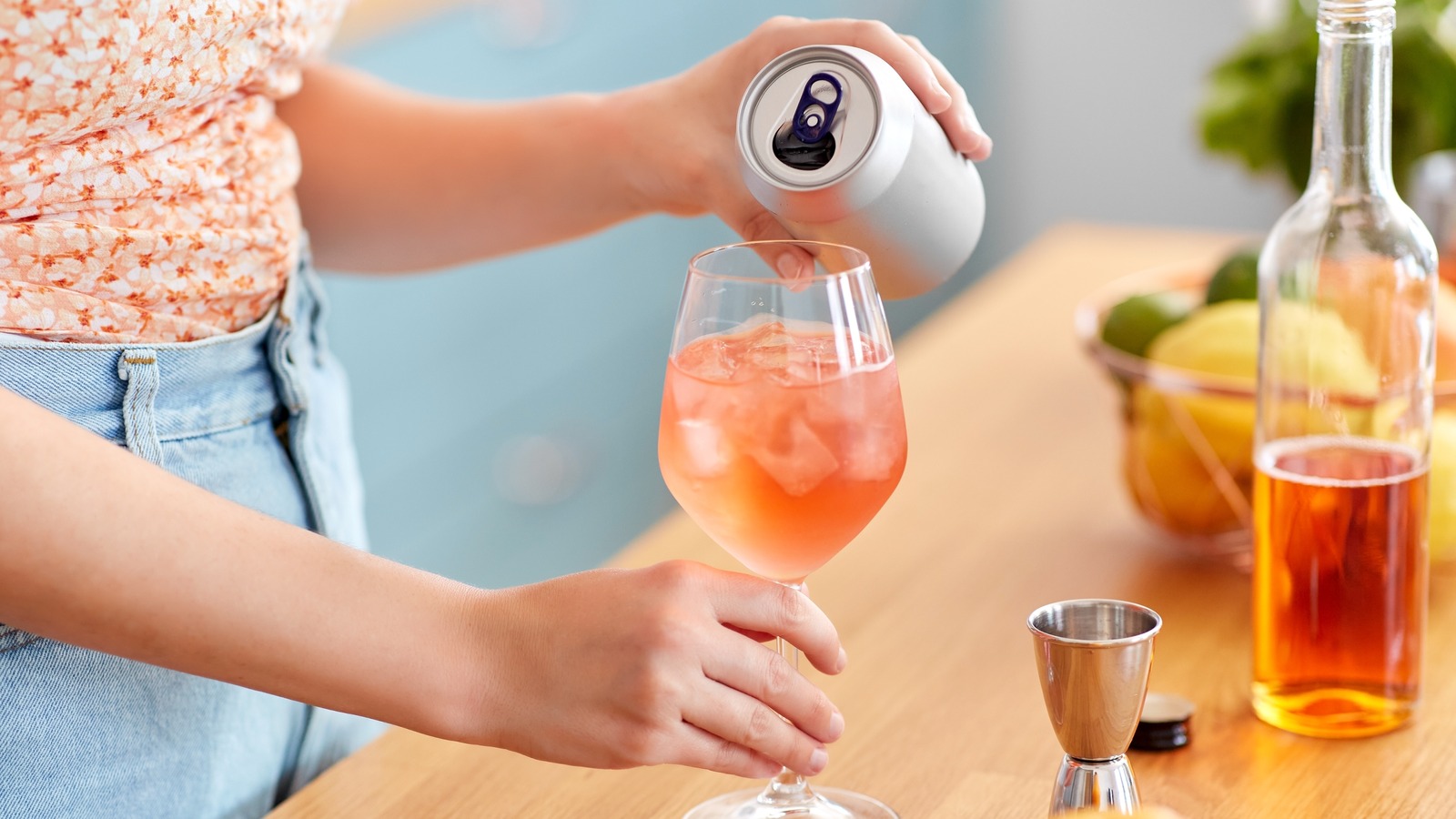 <a href="https://www.foodrepublic.com/1724382/does-canned-wine-ever-expire/" target="_blank">How Long Does Canned Wine Last?</a>