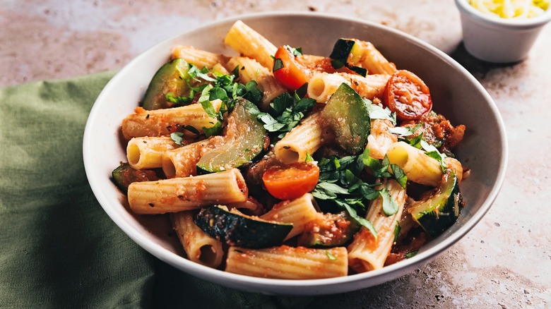 Rigatoni pasta with vegetables