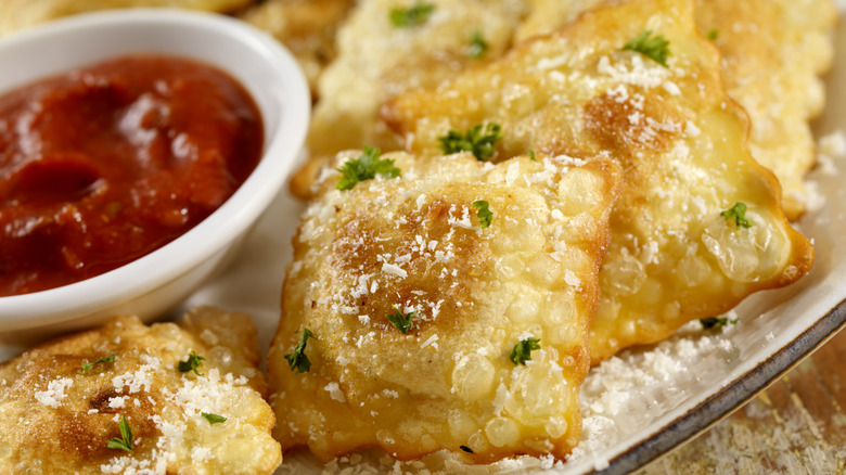fried ravioli with marinara sauce