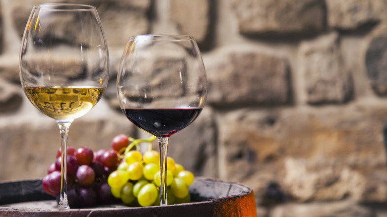 red and white wine on tray