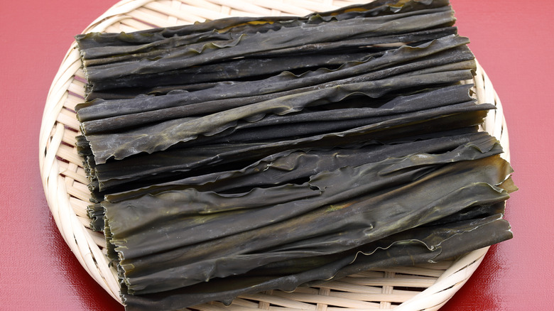 Dried kombu on straw mat