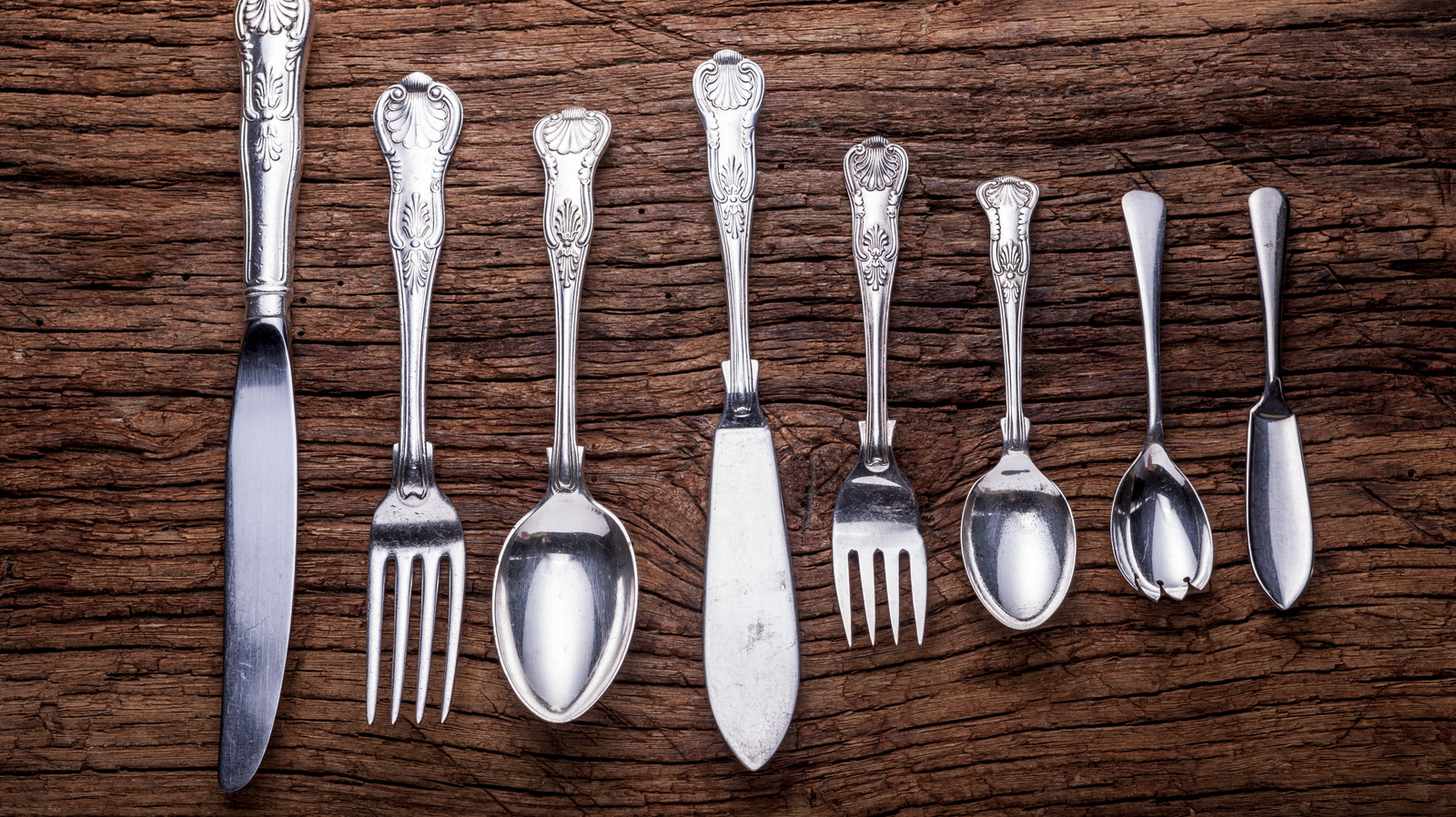 <a href="https://www.foodrepublic.com/2041518/how-much-old-sterling-silverware-set-worth/" target="_blank">How Much Your Old Sterling Silverware Set Is Actually Worth</a>