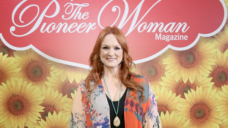 Ree Drummond stands and smiles at a Pioneer Woman Magazine event