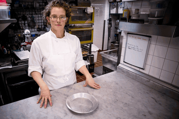 How The Dutch Bakes The Perfect Winter Pie, In Animated Gif Format