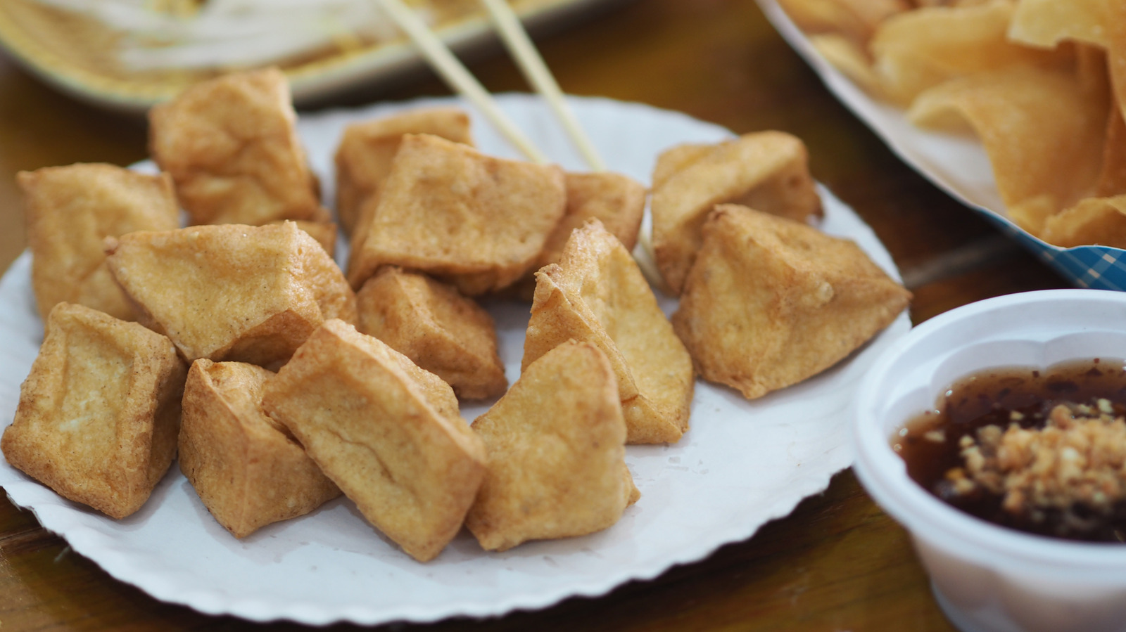 <a href="https://www.foodrepublic.com/1745128/how-to-crispy-tofu/" target="_blank">How To Achieve Perfectly Crispy Tofu Every Time</a>