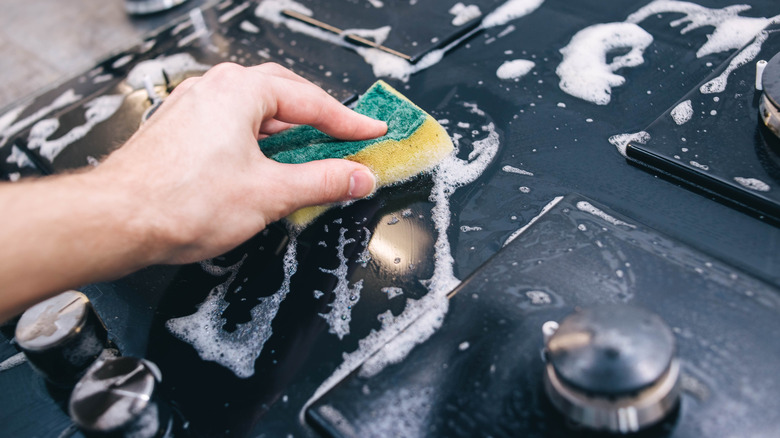 Cleaning glass top stove