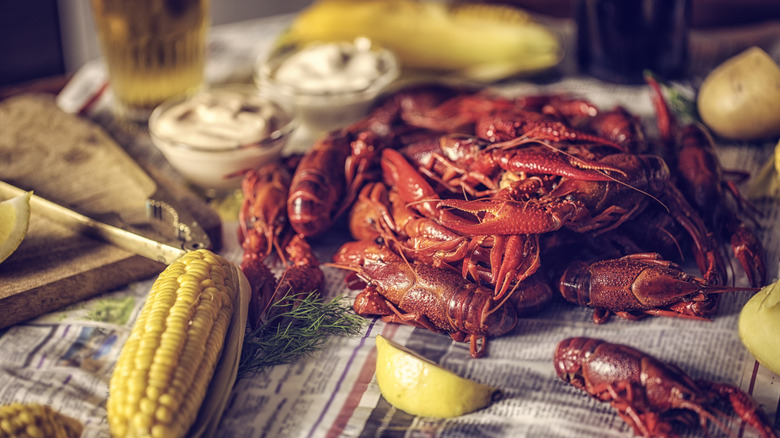 pile of boiled crawfish