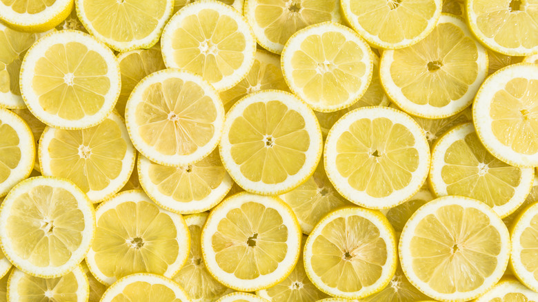 Pile of lemon slices