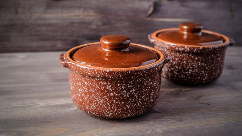 Two stoneware pots 