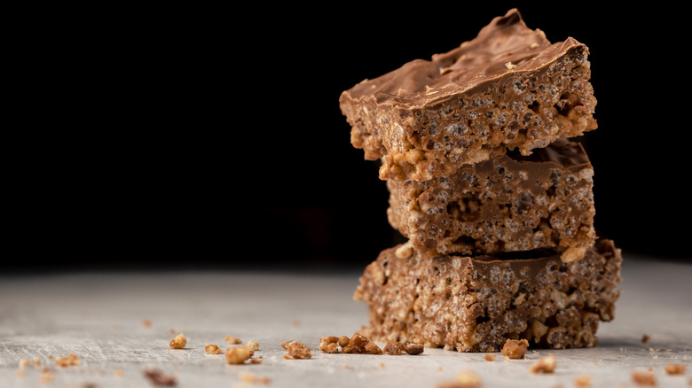 Homemade chocolate Crunch bar with rice cereal