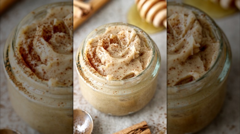 Whipped maple butter in a glass jar topped with cinammon