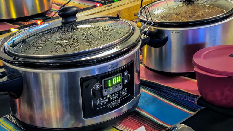 crockpot preparing food on low setting