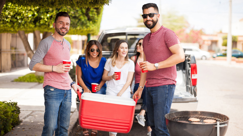 Friends tailgating 