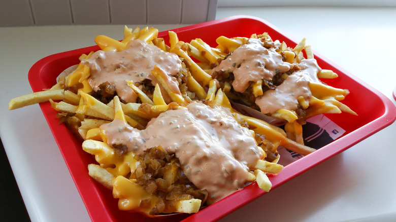 In-N-Out Animal Style Fries in a red tray.