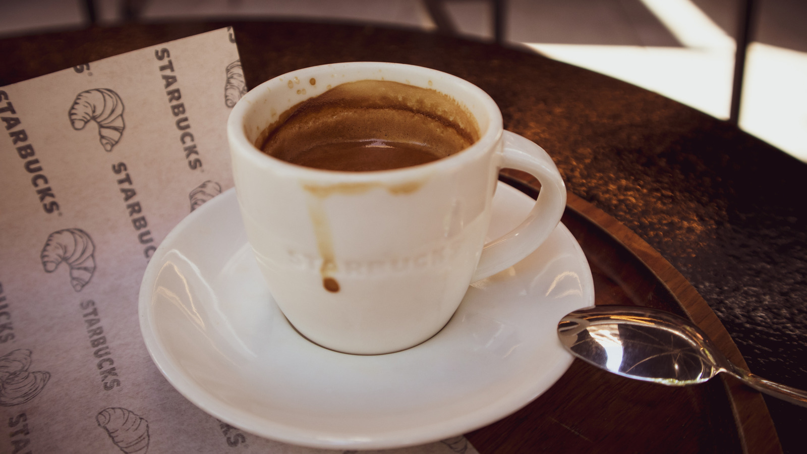 <a href="https://www.foodrepublic.com/1747490/starbucks-order-mexican-hot-chocolate/" target="_blank">How To Order Mexican-Inspired Hot Chocolate On Your Next Starbucks Run</a>