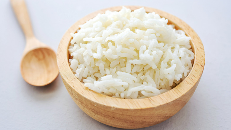 A bowl of white rice