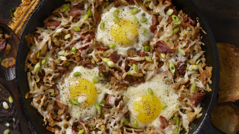 hash brown with eggs