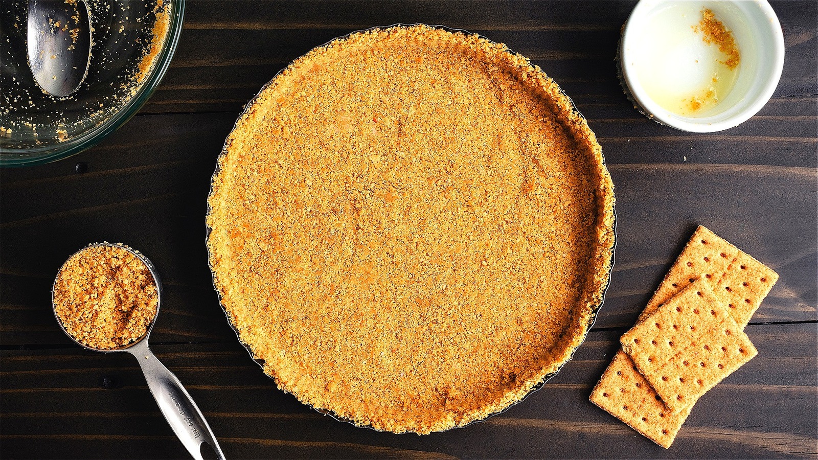 <a href="https://www.foodrepublic.com/1744127/upgrade-graham-cracker-crust-browned-butter/" target="_blank">How To Upgrade A Classic Graham Cracker Crust With One Extra Step</a>
