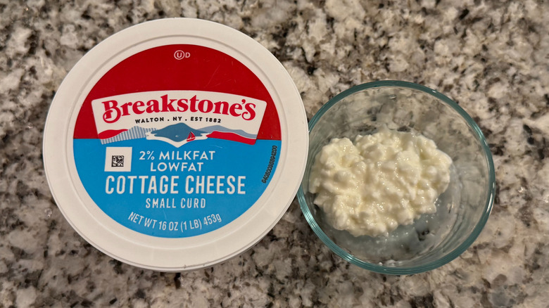 Breakstone's cottage cheese container and bowl