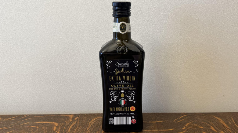 Specially Selected olive oil with bread