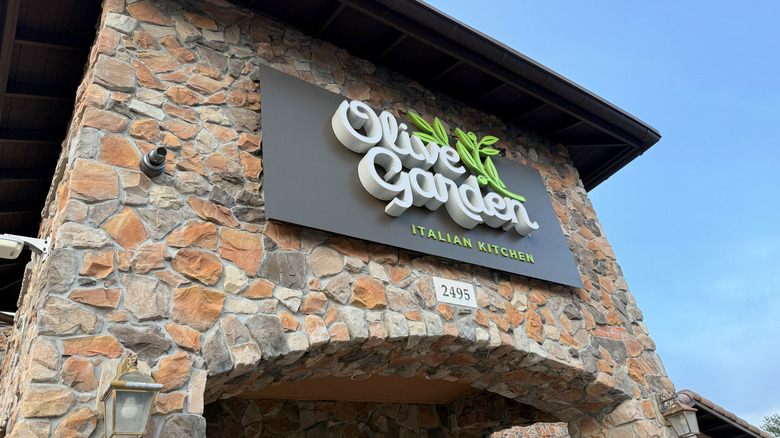 Exterior of Olive Garden
