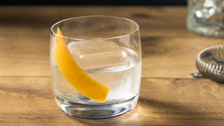 White negroni with lemon twist