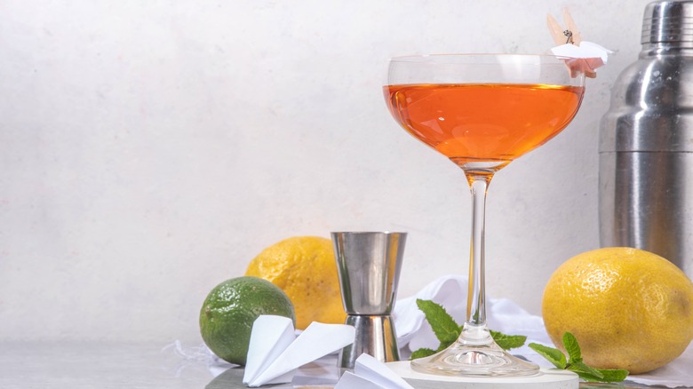 paper plane cocktail with lemon