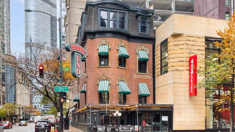 Exterior of a Chicago location of Uno Pizzeria & Grill
