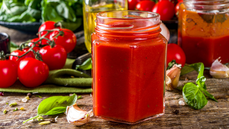 A jar of pasta sauce