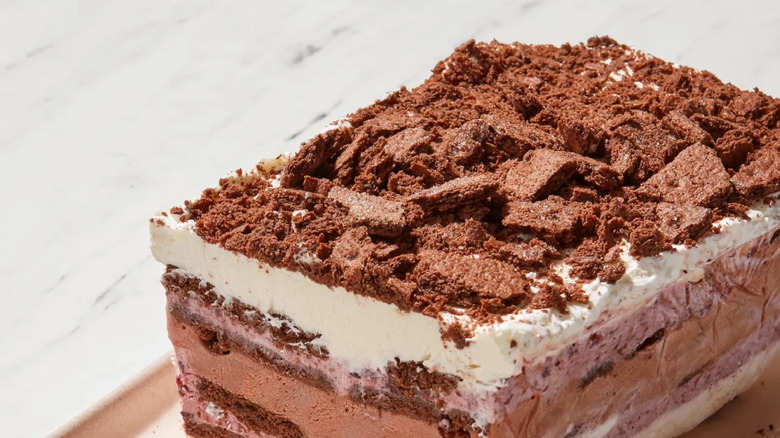 Chocolate icebox cake