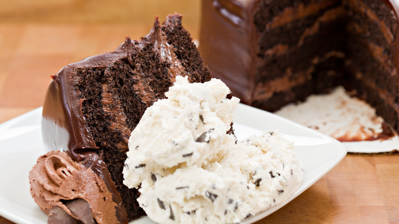 Chocolate cake with ice cream