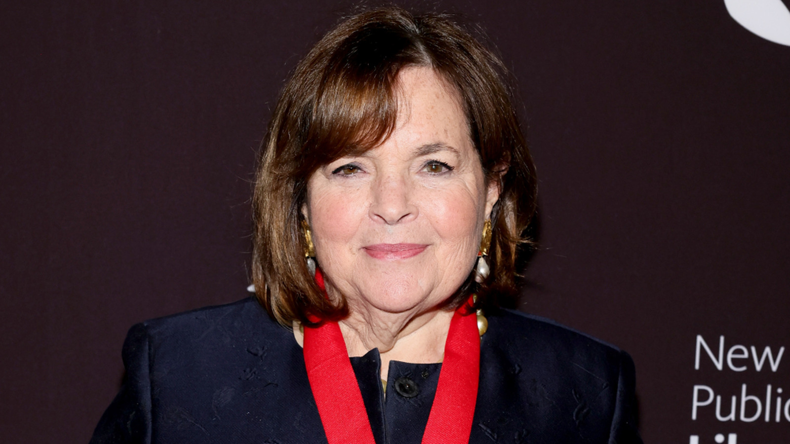 <a href="https://www.foodrepublic.com/1740105/ina-garten-favorite-low-stress-meal-dinner-party/" target="_blank">Ina Garten’s Favorite Low-Stress Meal To Make For A Party</a>