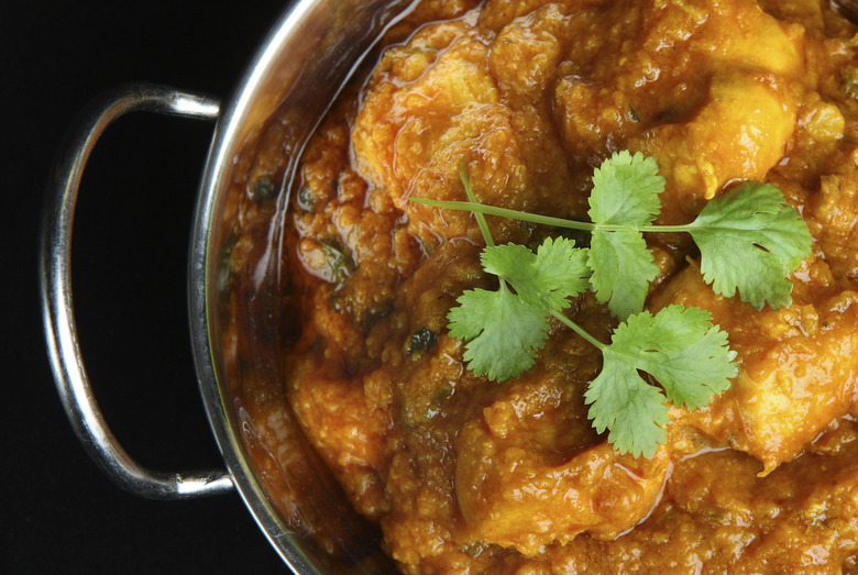 Indian Slow-Braised Chicken Dum Pukht Recipe