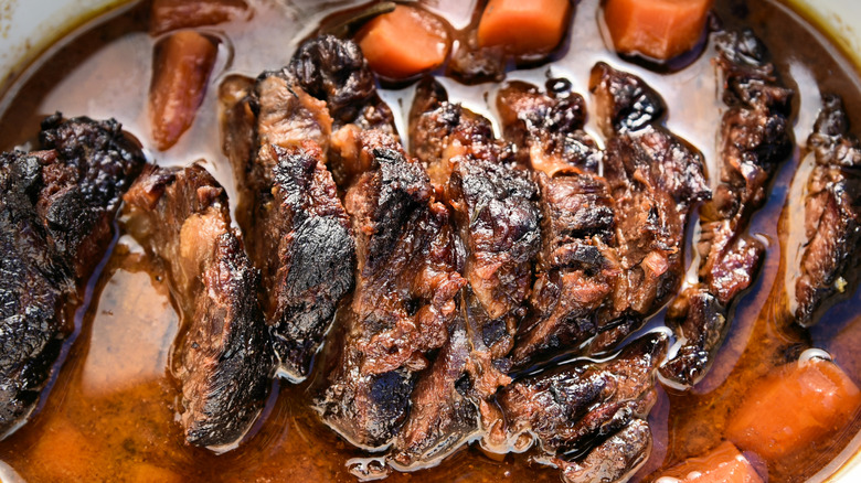 braised brisket stewing with vegetables