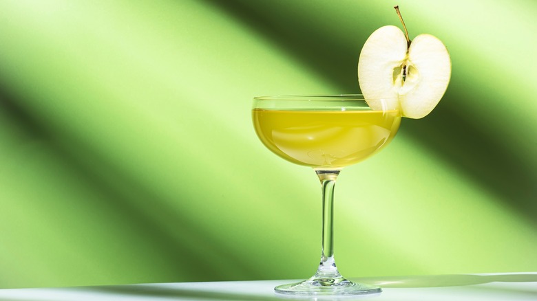 Margarita with apple garnish