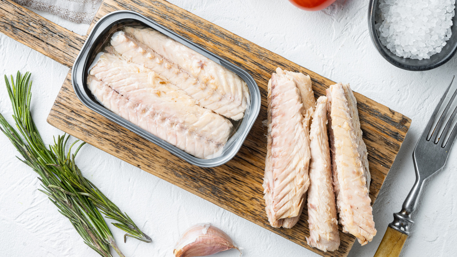 <a href="https://www.foodrepublic.com/1845063/is-canned-mackerel-raw/" target="_blank">Is Canned Mackerel Raw Or Cooked?</a>