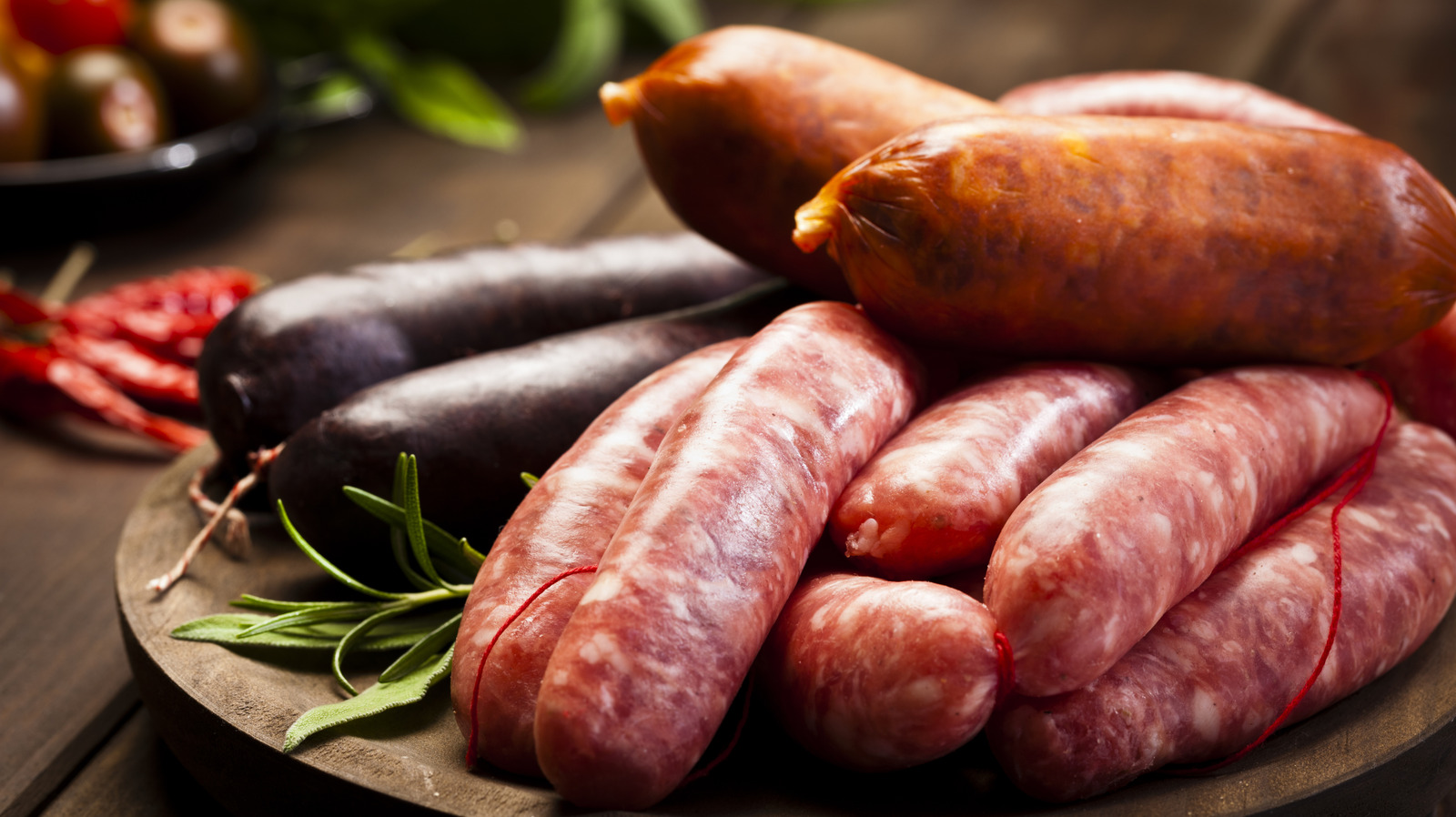 <a href="https://www.foodrepublic.com/2225377/italian-vs-british-sausage-meat-difference/" target="_blank">Italian Vs British Sausages: How Do The Meats Differ?</a>
