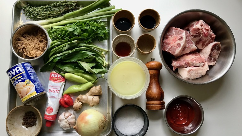 Jamaican oxtail stew ingredients