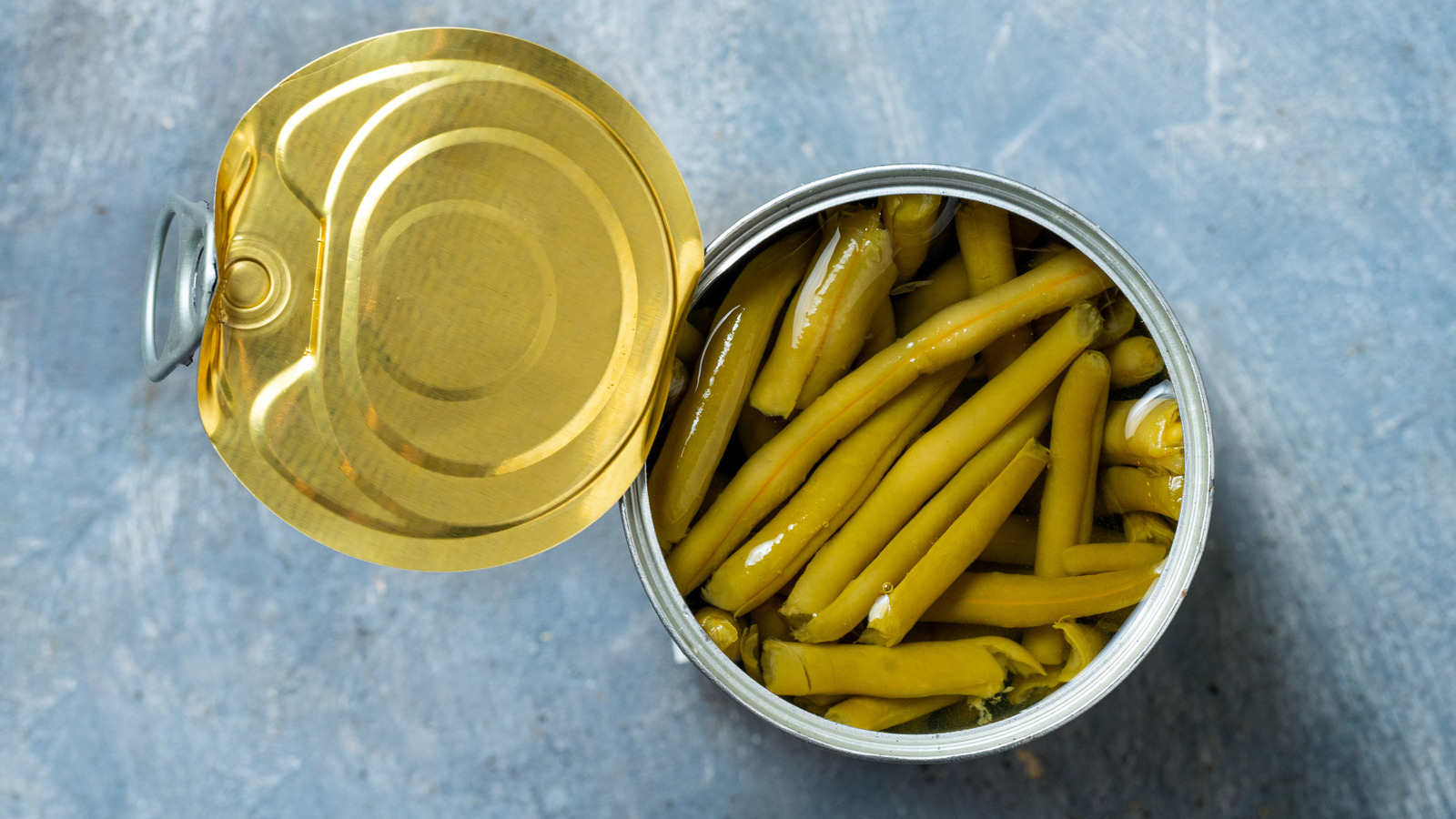<a href="https://www.foodrepublic.com/1728976/parmesan-garlic-canned-green-beans/" target="_blank">Make Canned Green Beans Shine With 2 Easy Additions</a>
