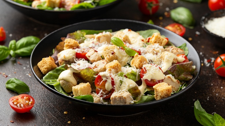 caesar salad with tomatoes