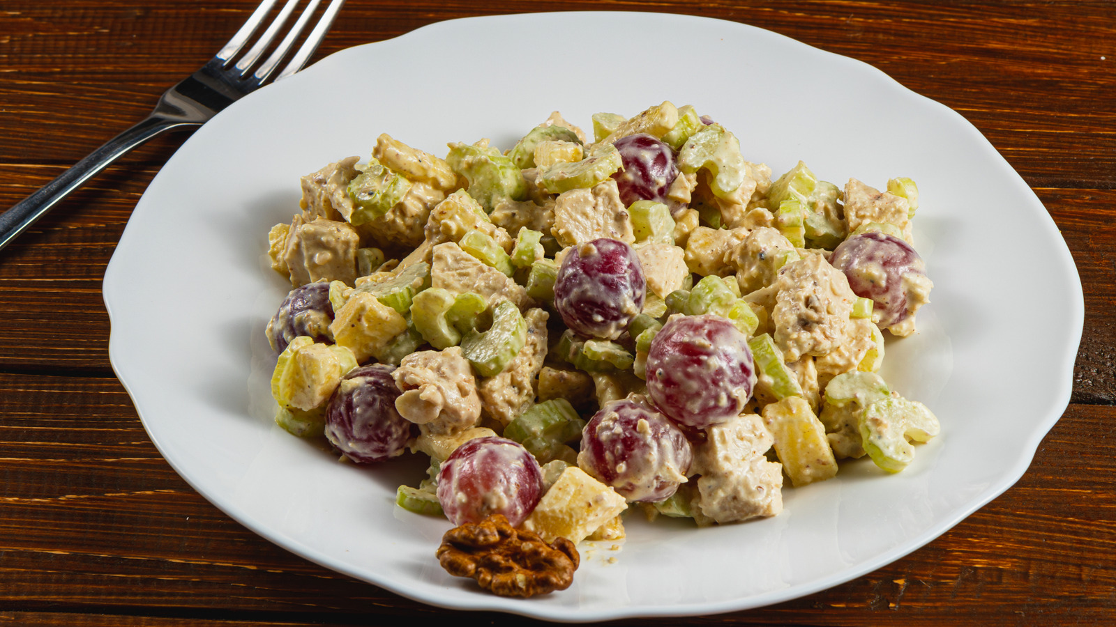 <a href="https://www.foodrepublic.com/1998900/make-chicken-salad-sweeter-canned-fruit-cocktail/" target="_blank">Make Your Chicken Salad Sweeter With This Canned Addition</a>