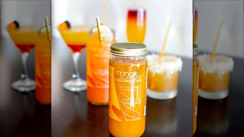 Mango Mango preserves and drinks