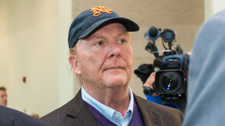 Mario Batali arriving at a Boston courthouse in 2017