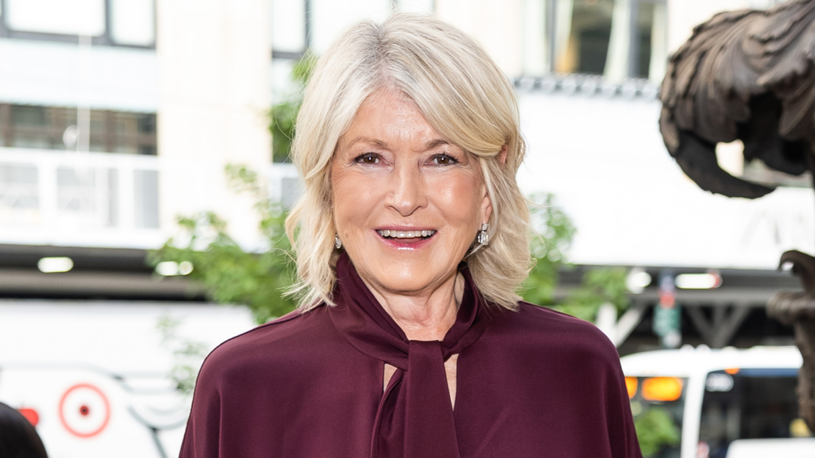 <a href="https://www.foodrepublic.com/1968028/martha-stewart-tuna-salad-sandwich-boost-fruit-apple/" target="_blank">Martha Stewart’s Favorite Tuna Salad Sandwich Gets A Refreshing Boost From This Fruit</a>