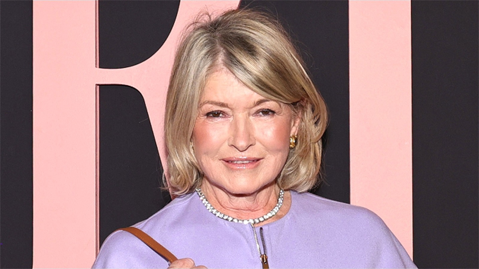 <a href="https://www.foodrepublic.com/1722003/martha-stewart-advice-christmas-food-drinks/" target="_blank">Martha Stewart’s Important Advice For Christmas Food And Drinks</a>